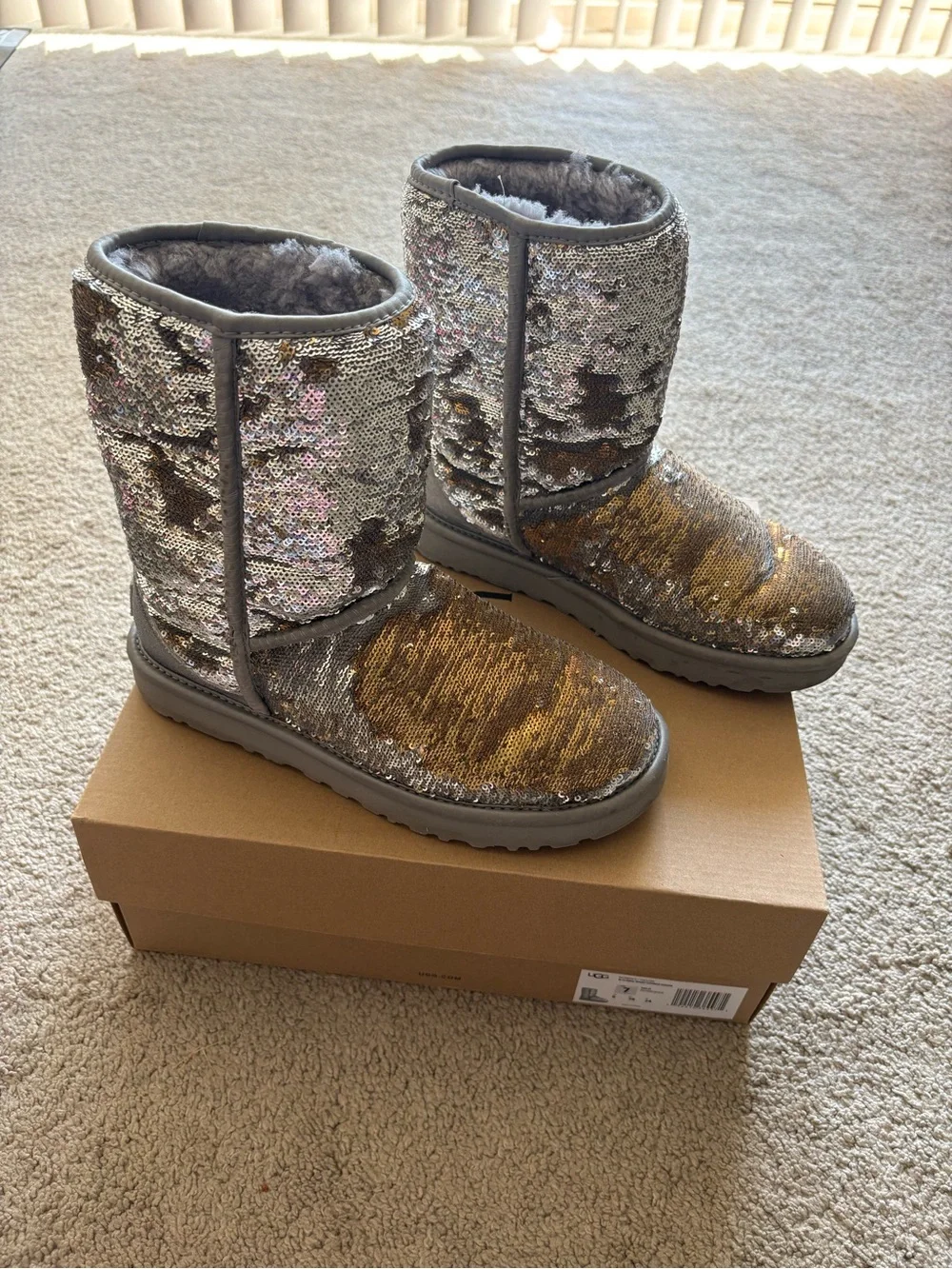 UGG Classic Short Cosmos Sequin Boots - Silver/Gold